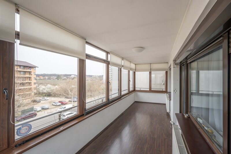 Bld. Ionescu Sisesti 3 camere, 128 mp, terasa -parcare, comision 0%
